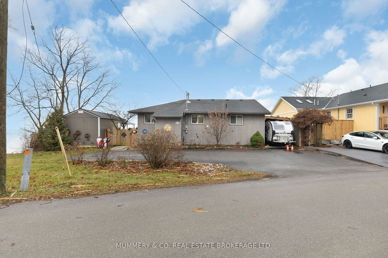 2023 Maple Blvd, Norfolk - Port Dover image-0-0