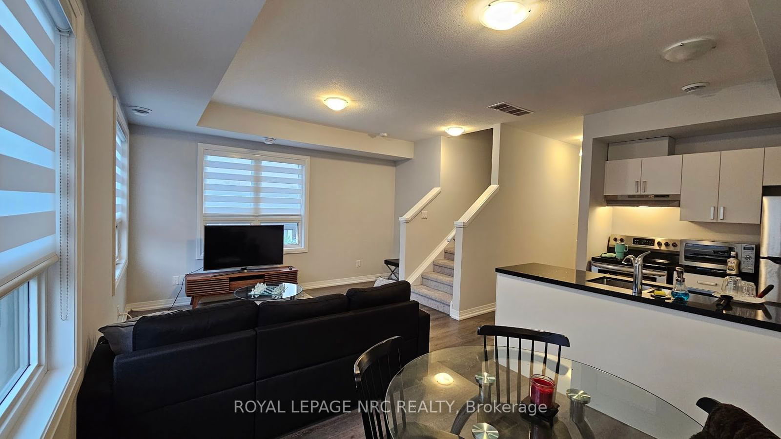 Townhouse leased at 101-6705 Cropp Street, Niagara Falls, 212 - Morrison, L6P 0R6 - MLS: X11906900