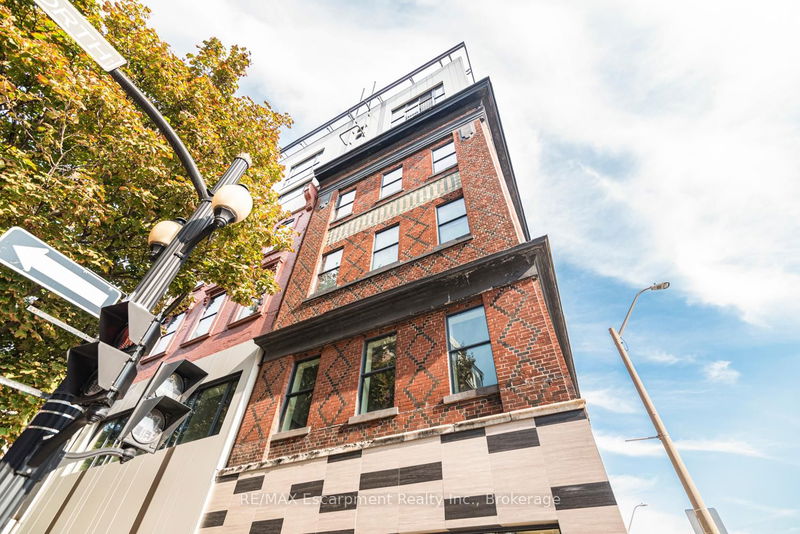 home for lease on 501-121 King Street E