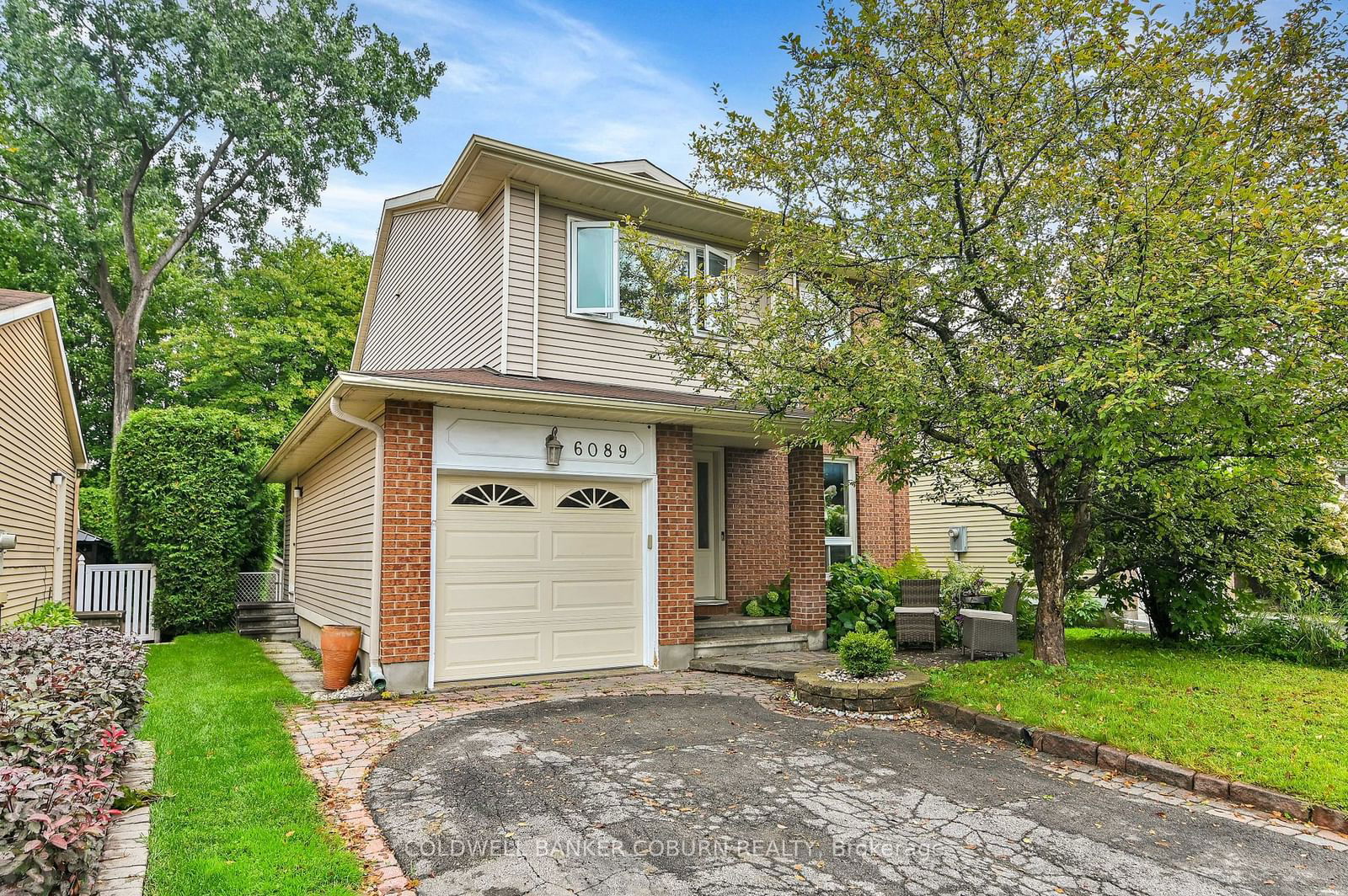 Building at 6089 Des Treflieres Gdns, Ottawa, Chapel Hill