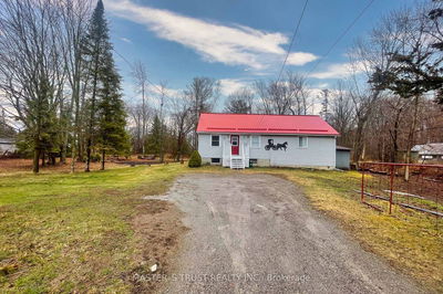 22105 Loyalist Pkwy, Quinte West -  image-0-1