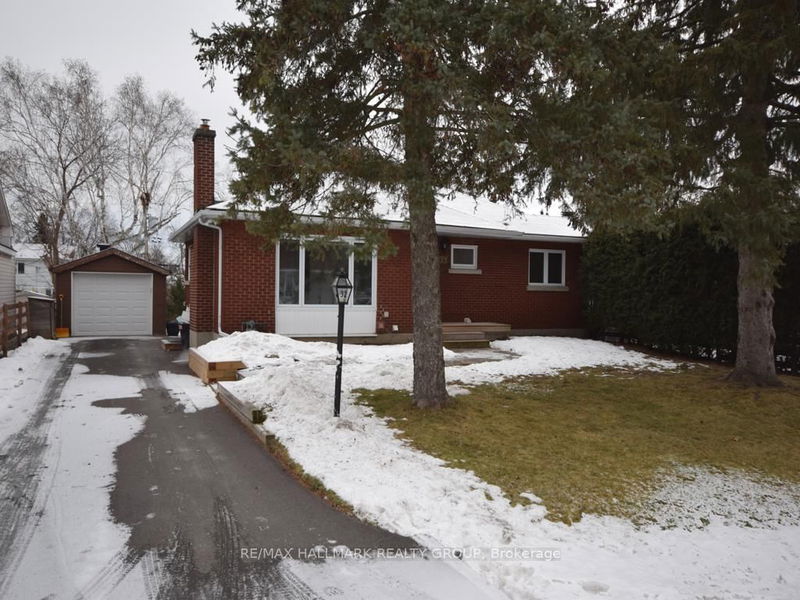 home for lease on 32 EPWORTH Avenue