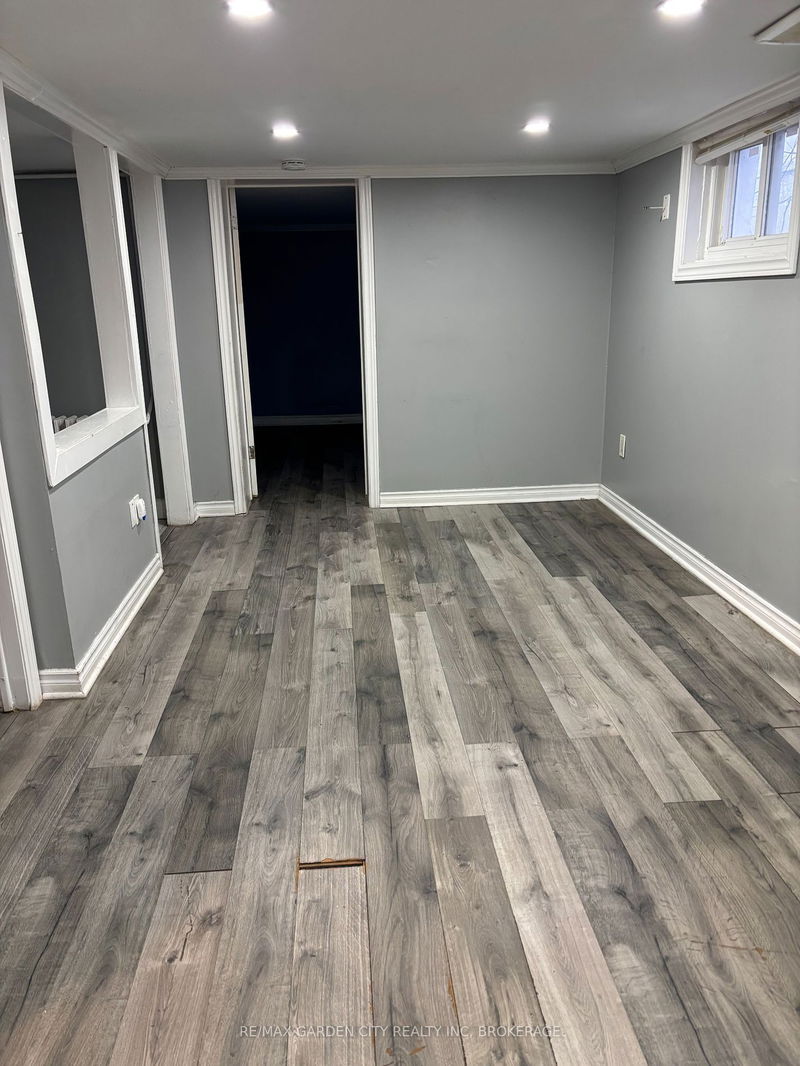 Room1