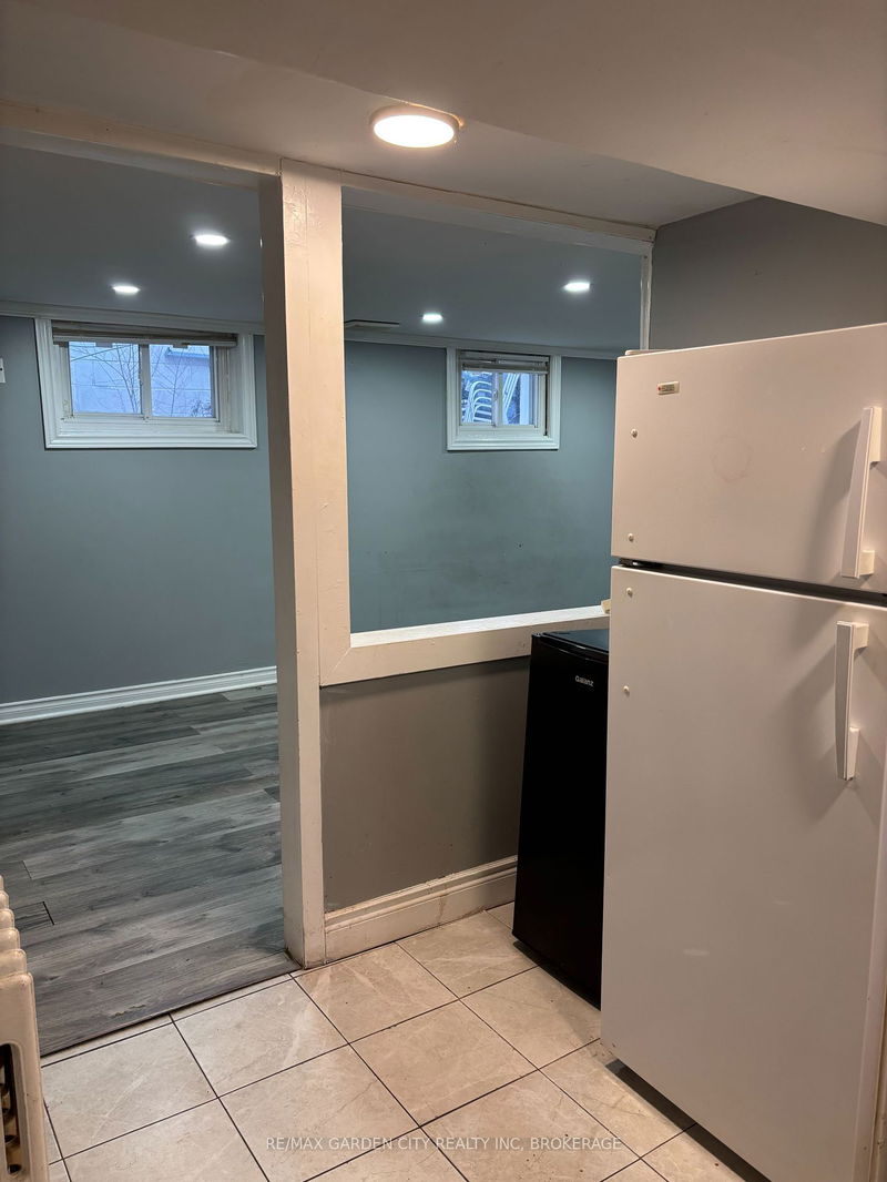 Room1