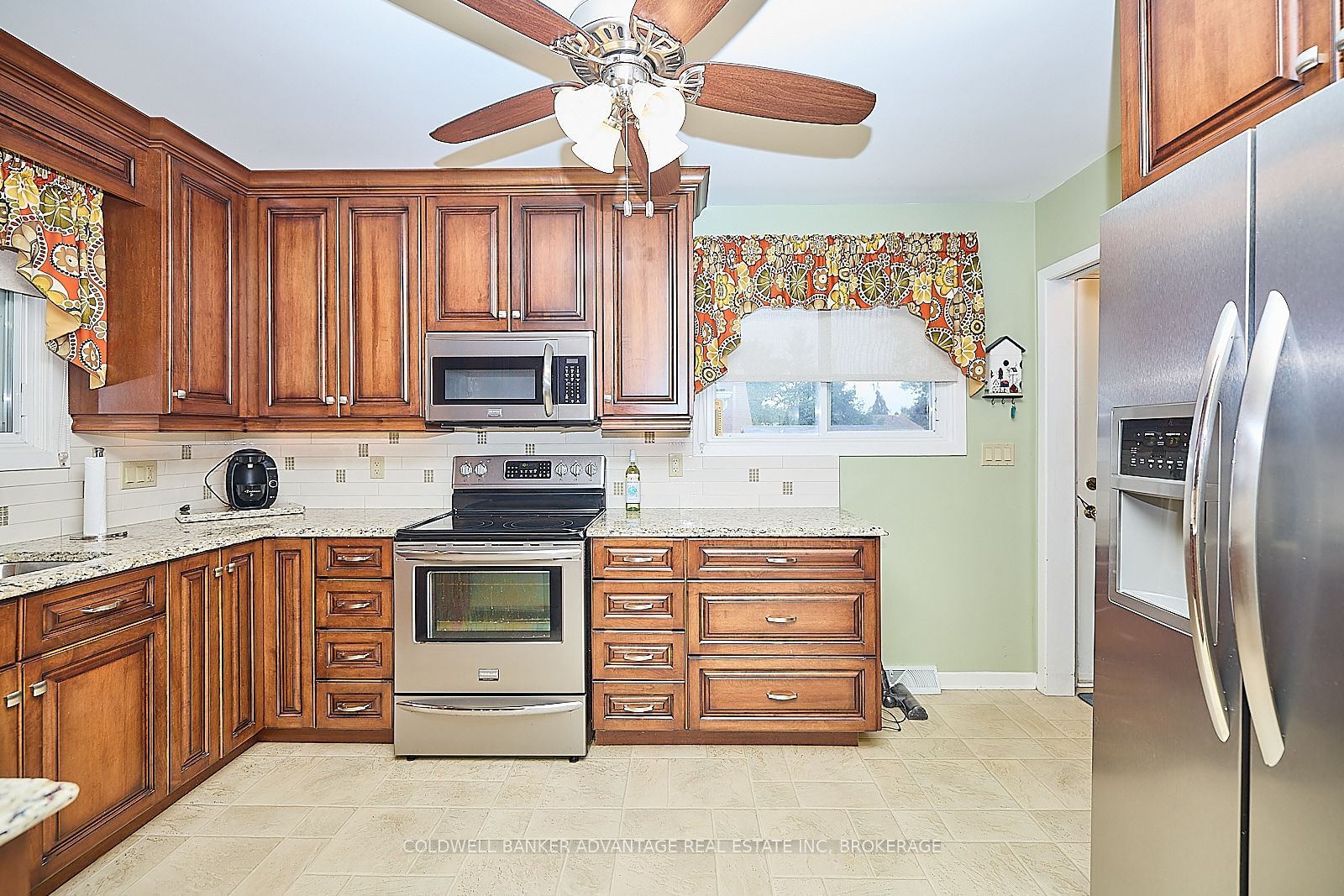 Listing Image 6