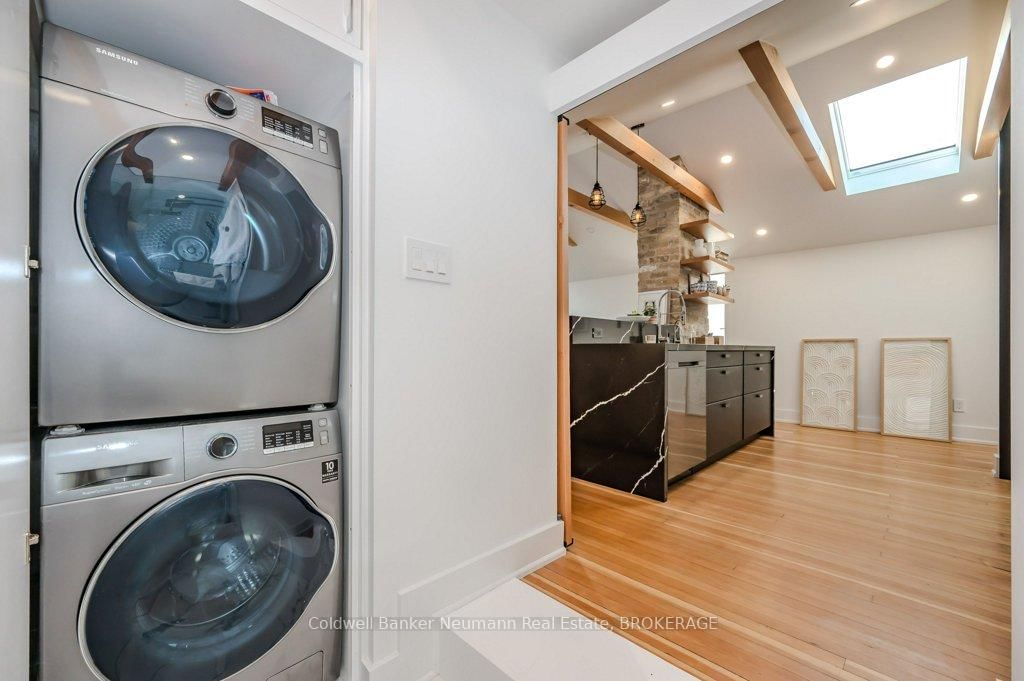 Listing Image 14