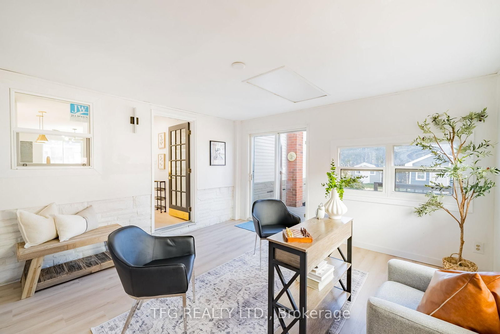 Listing Image 15