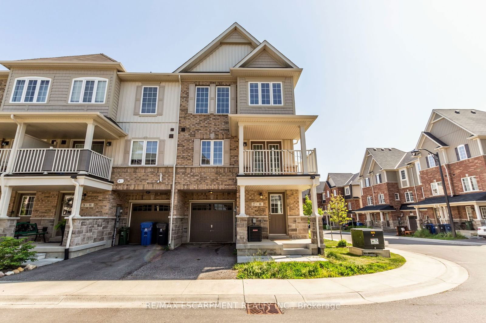 Townhouse leased at 27-88 Decorso Drive, Guelph, Kortright Hills, N1L 0A1 - MLS: X11908422