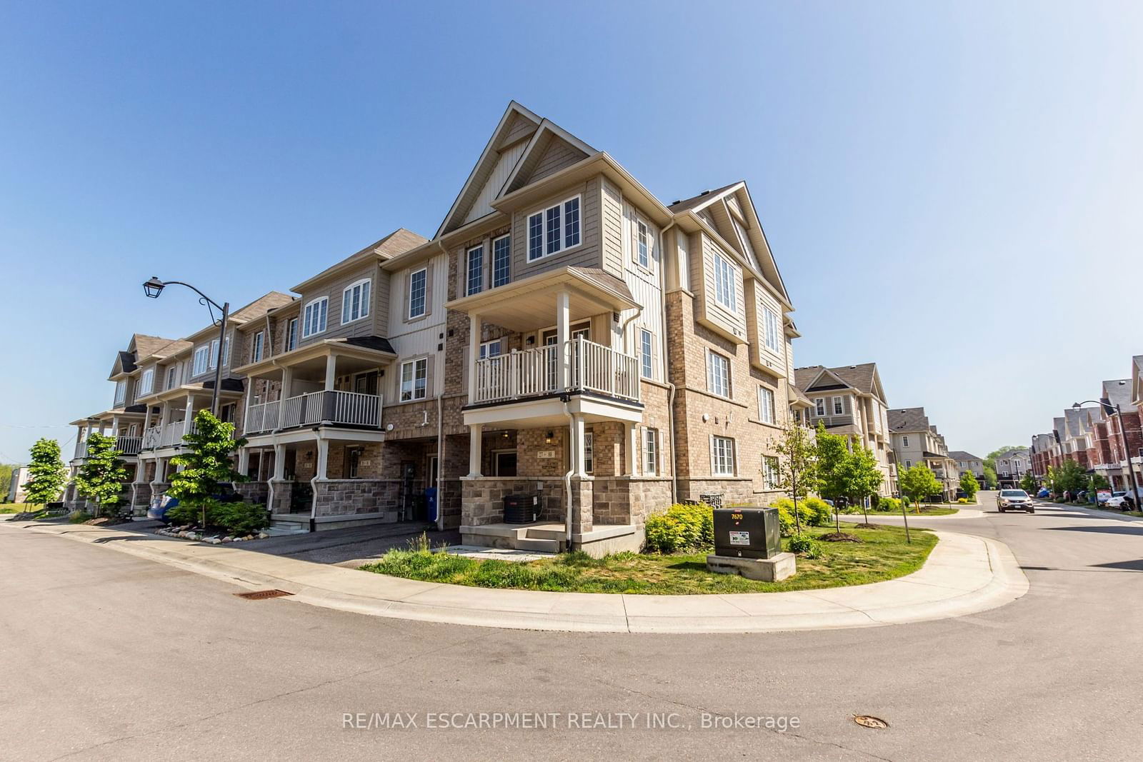 Townhouse leased at 27-88 Decorso Drive, Guelph, Kortright Hills, N1L 0A1 - MLS: X11908422