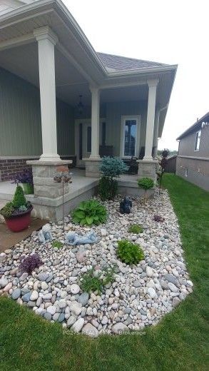 32 Abbott St, Strathroy-Caradoc - SE image-0-3