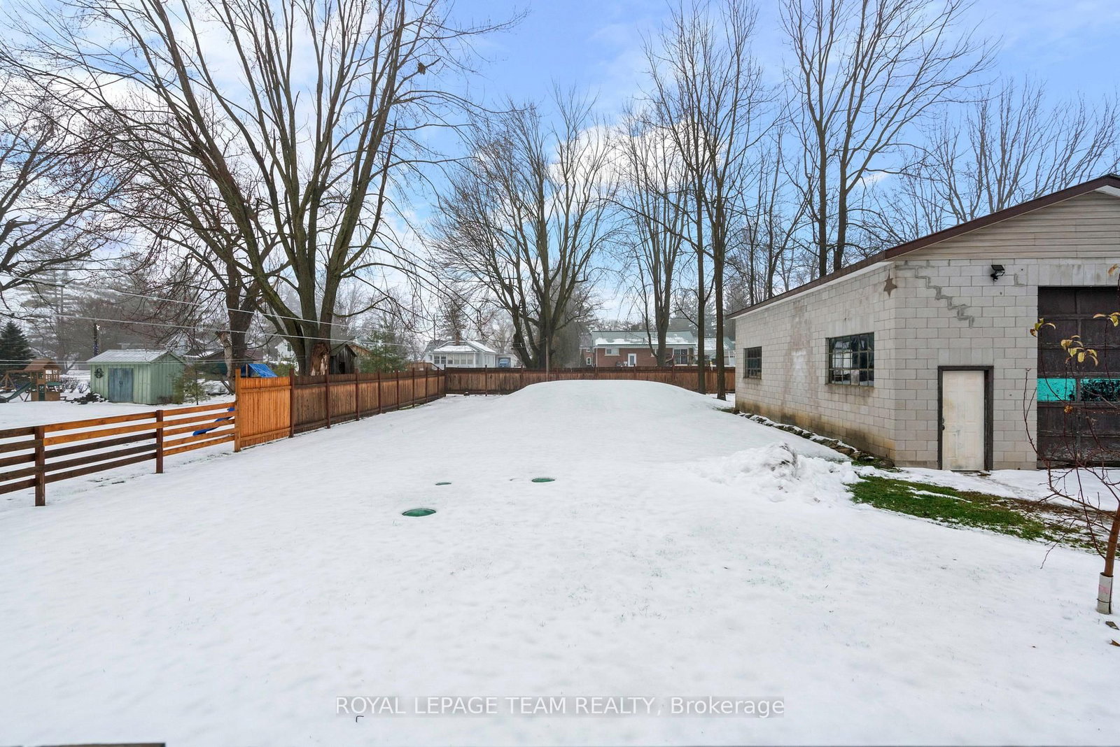 Listing Image 7