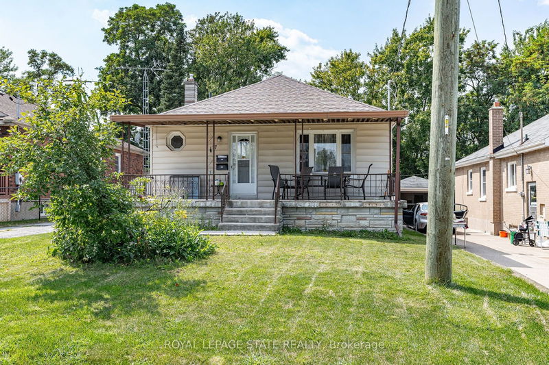 home for sale on 17 Prestwick Avenue