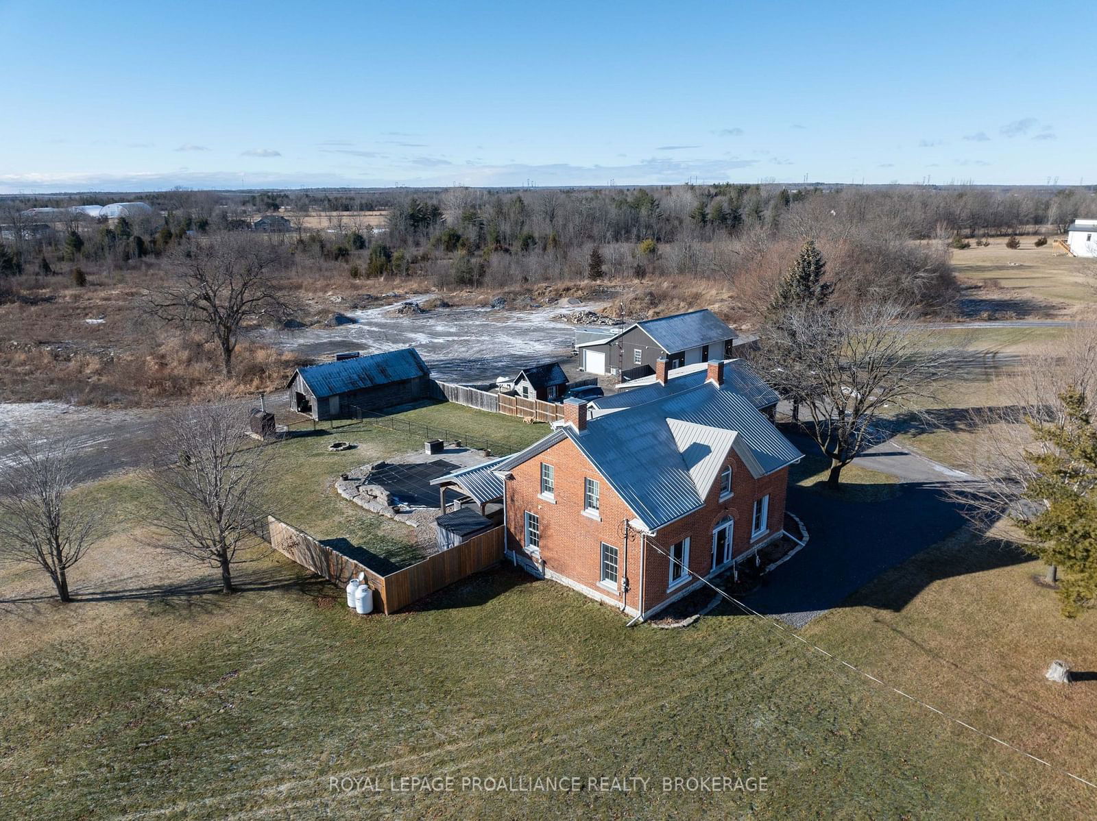 Building at 2555 County Road 38, Kingston, City North of 401