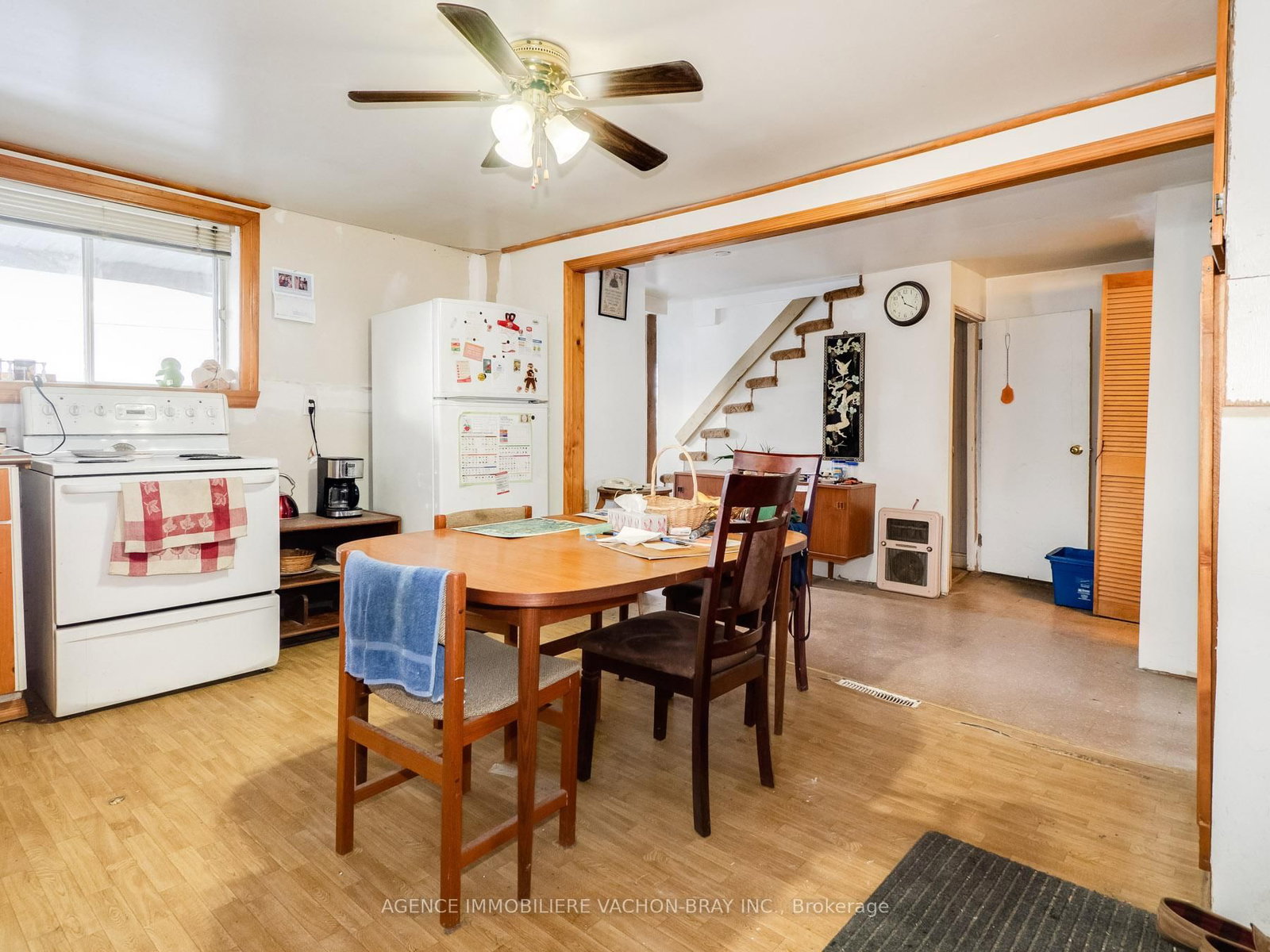 Listing Image 5