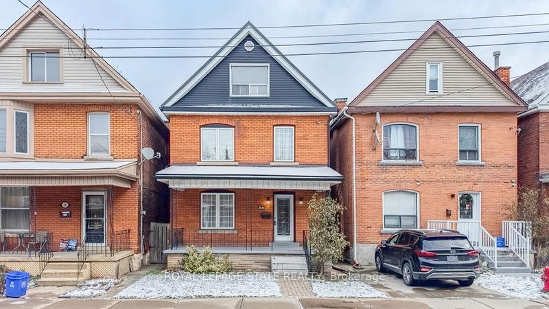 home for sale on 38 Fairleigh Avenue N