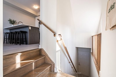 Unit 27 — 590 North Service Road — photo 6