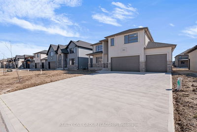 323 Benson Crt, Amherstburg -  image-0-2