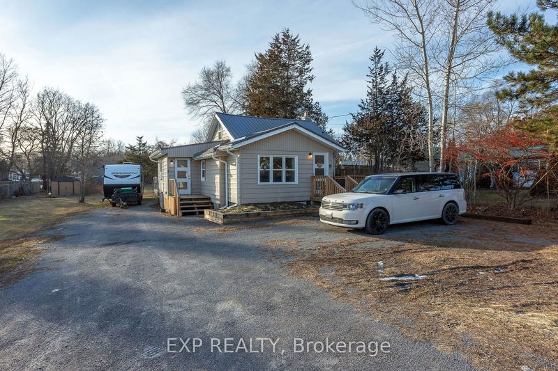 22166 Loyalist Pkwy, Quinte West -  image-0-0