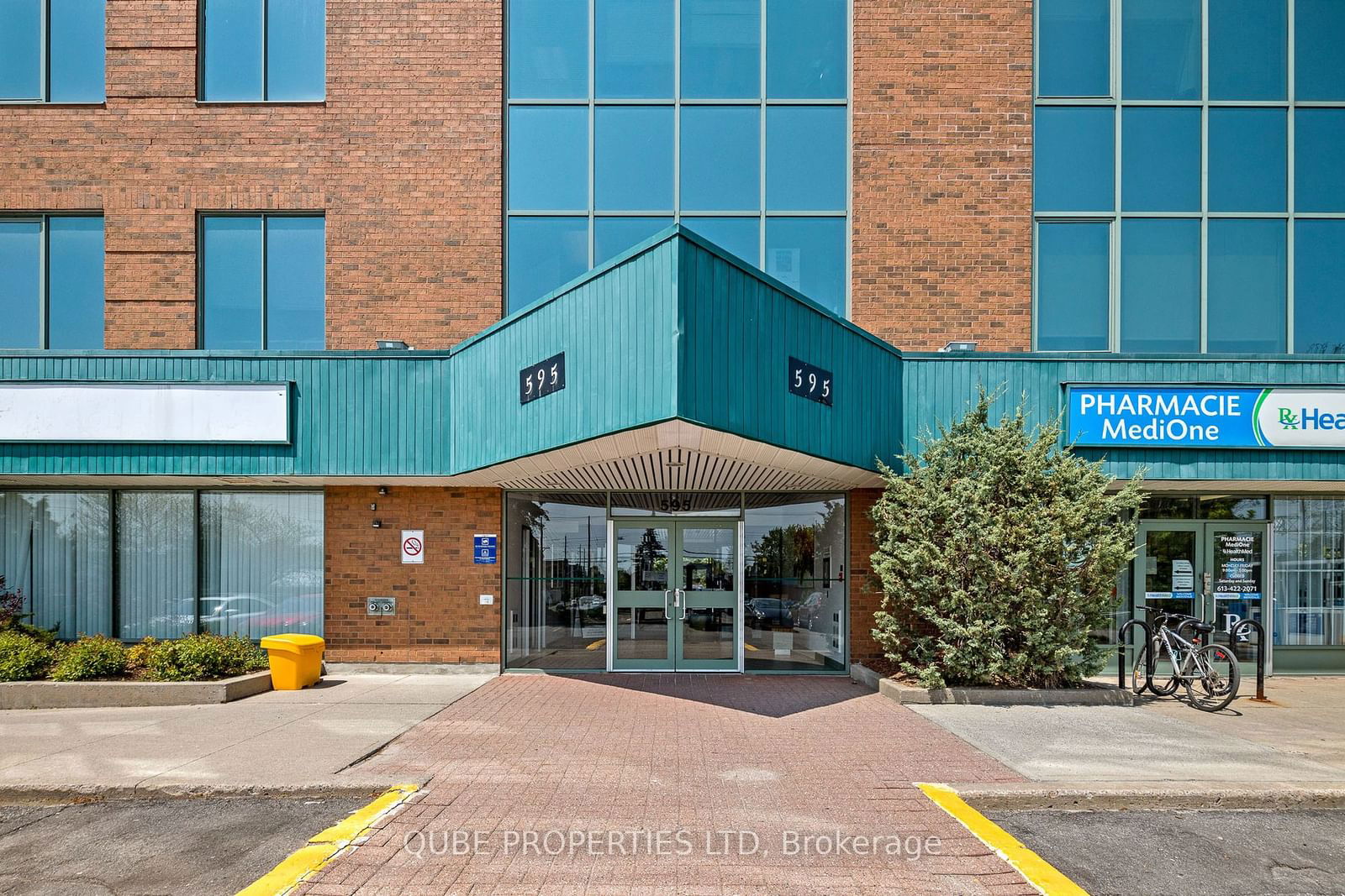 Office for lease at 303-595 MONTREAL Road, Ottawa, Viscount Alexander Park, K1K 4L2 - MLS: X11910891