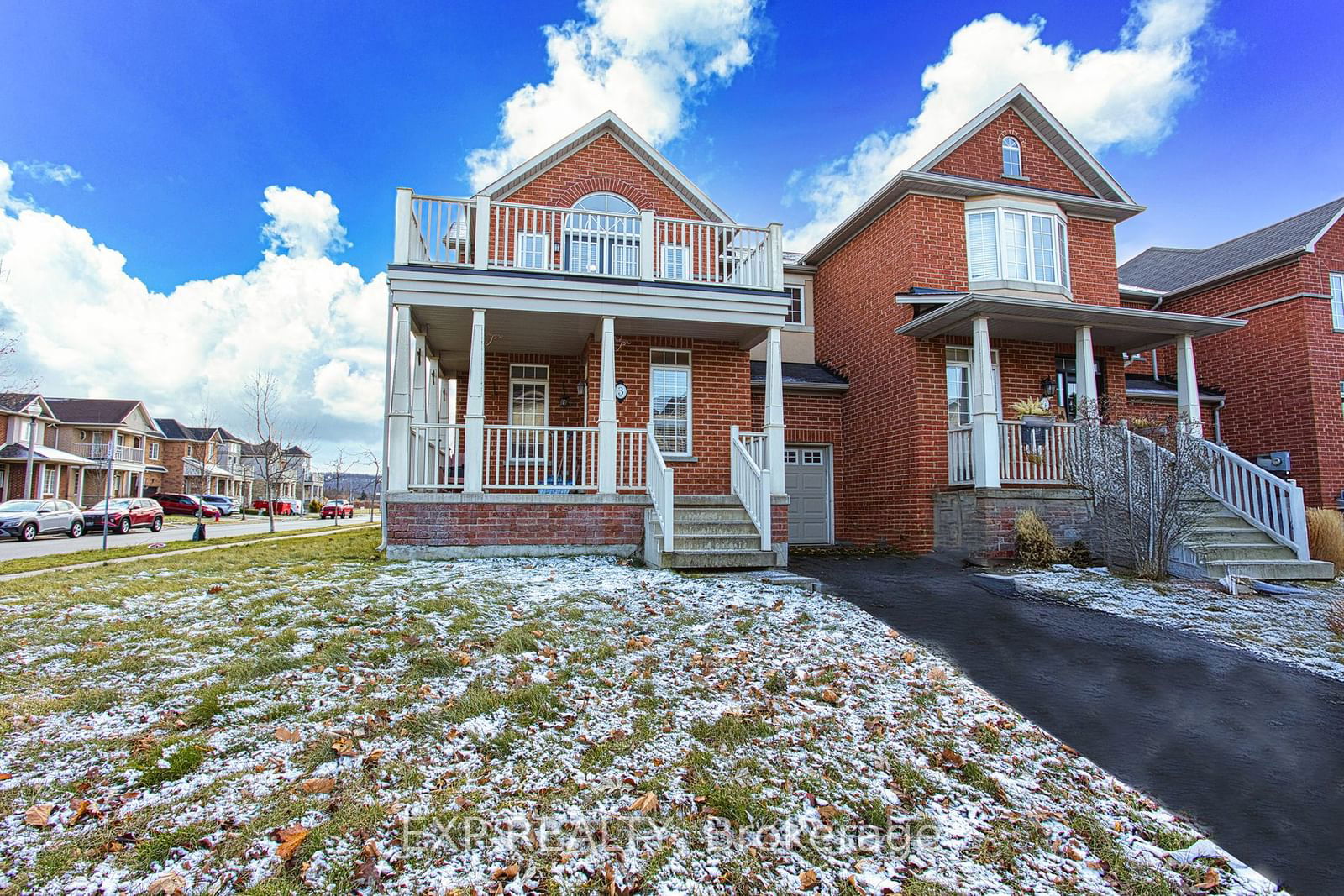 Townhouse for sale at 3 Springstead Avenue, Hamilton, Winona Park, L8E 0B2 - MLS: X11910925