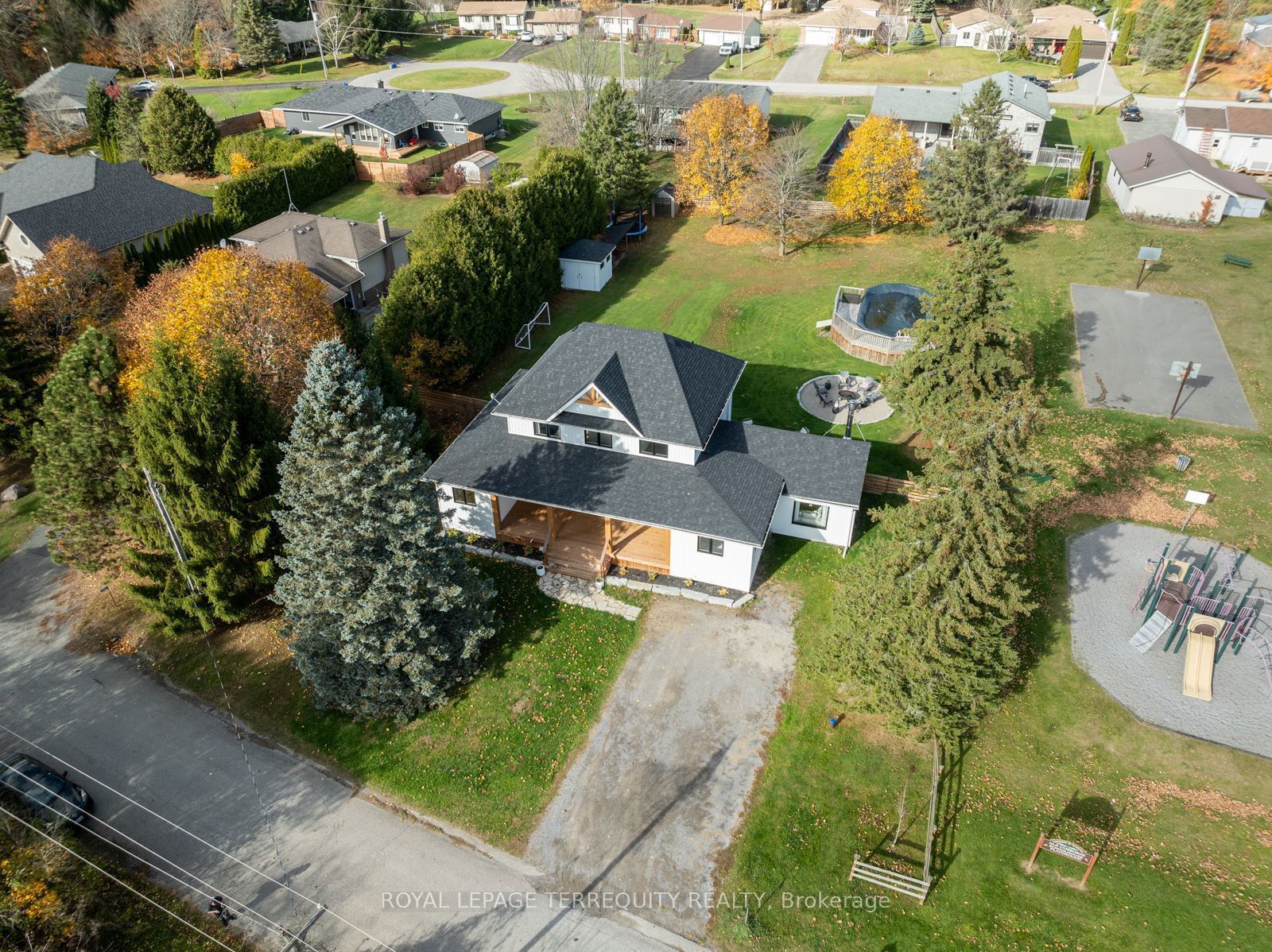 Building at 3455 Albert's Ally, Hamilton Township, Rural Hamilton