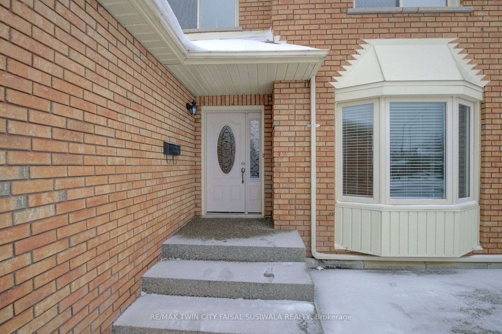 Detached House sold at 366 Saginaw Pkwy, Cambridge, N1T 1M5 - MLS: X11911129