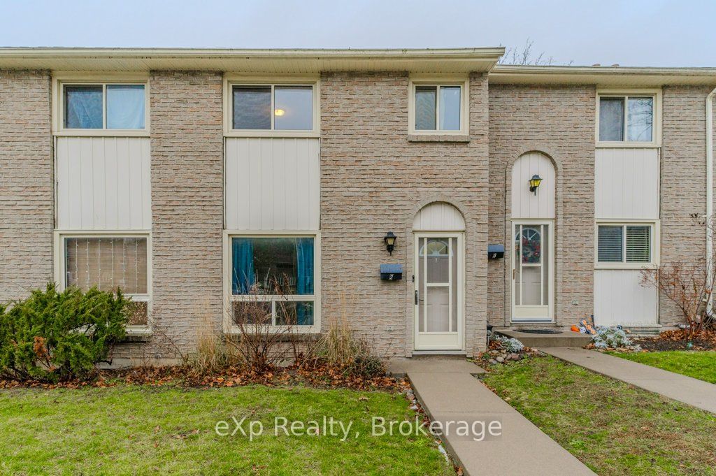 Townhouse for sale at 2-165 Green Valley Drive, Kitchener, N2P 1K3 - MLS: X11911656