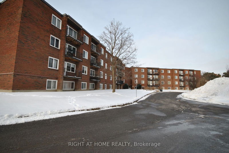 Unit 106C — 2041 Arrowsmith Dr, Beacon Hill North - South and Area - 2108 - Beacon Hill South image-0-0