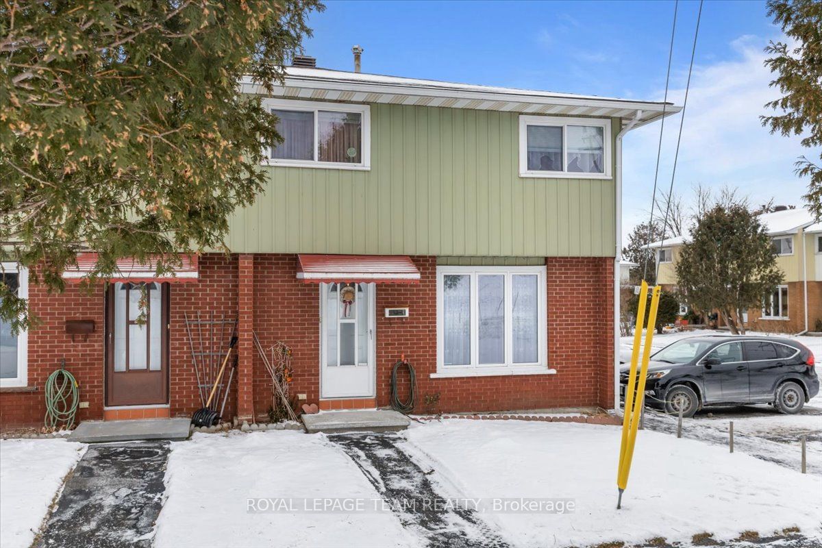 Townhouse for sale at 40-1295 Ledbury Avenue, Hunt Club - South Keys and Area, 3803 - Ellwood, K1V 6W6 - MLS: X11912257