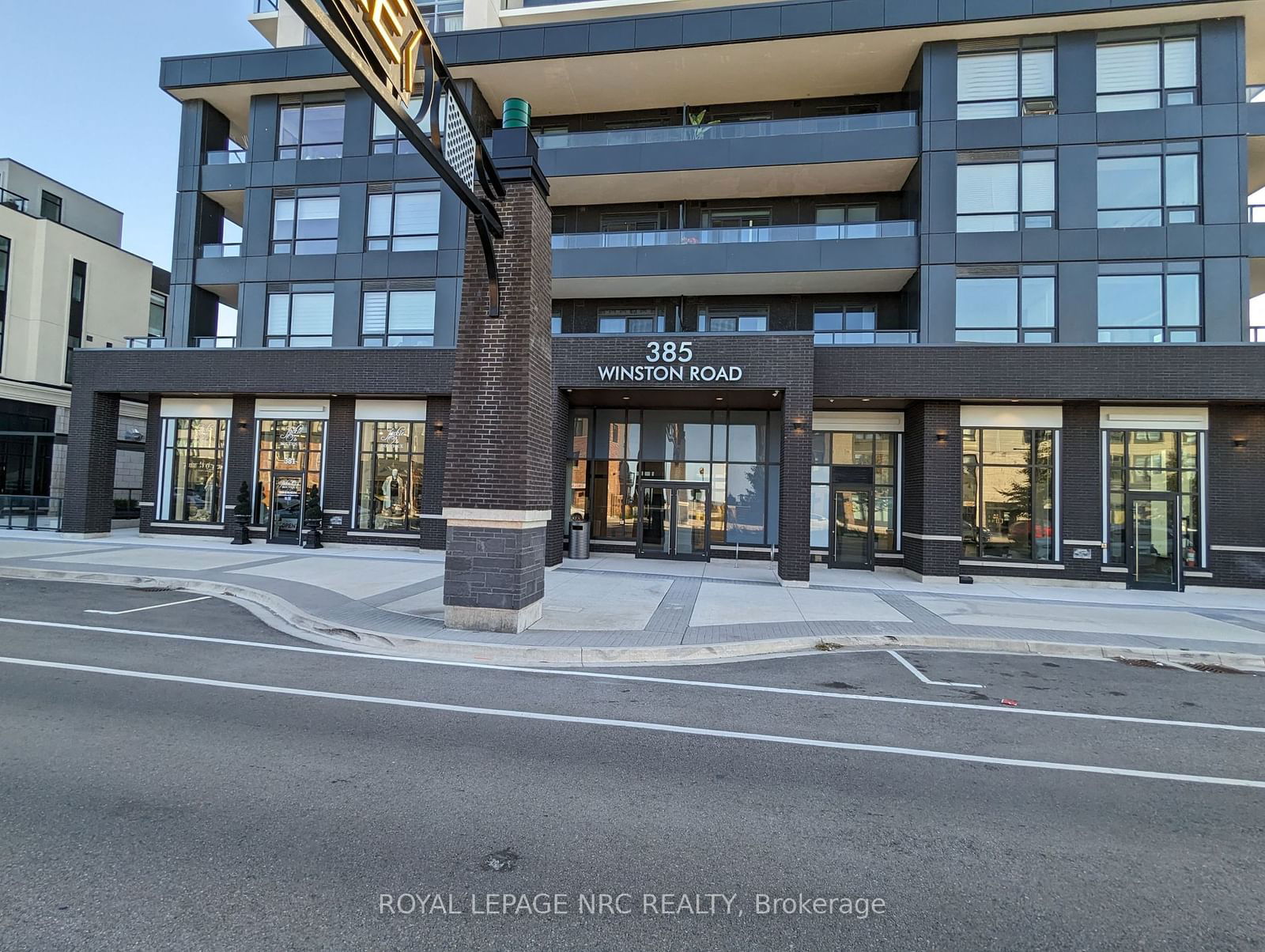 Condo for lease at 1302-385 Winston Road, Grimsby, 540 - Grimsby Beach, L3M 0J3 - MLS: X11912469