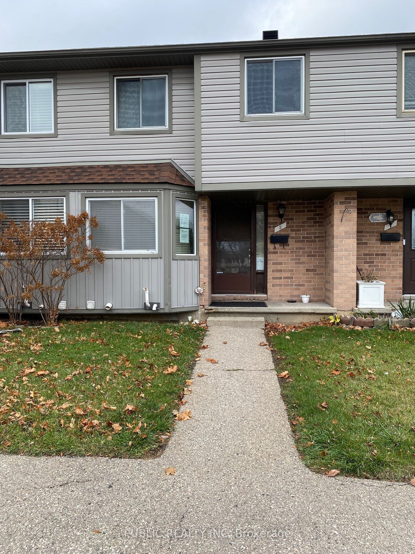 Townhouse for sale at 2-700 Erinbrook Drive, Kitchener, N2E 2S7 - MLS: X11912535