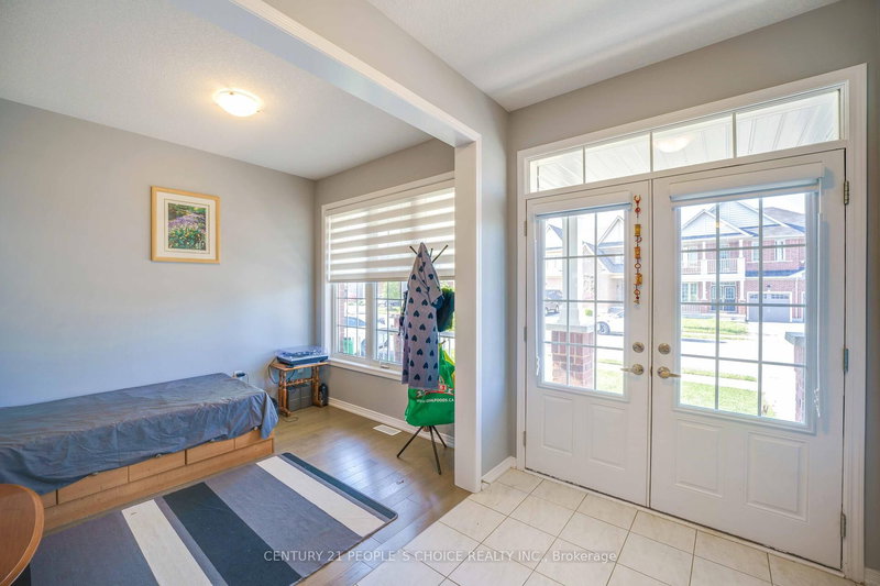 8294 Elderberry Dr, Niagara Falls, L2H 2Y6 | Image 3