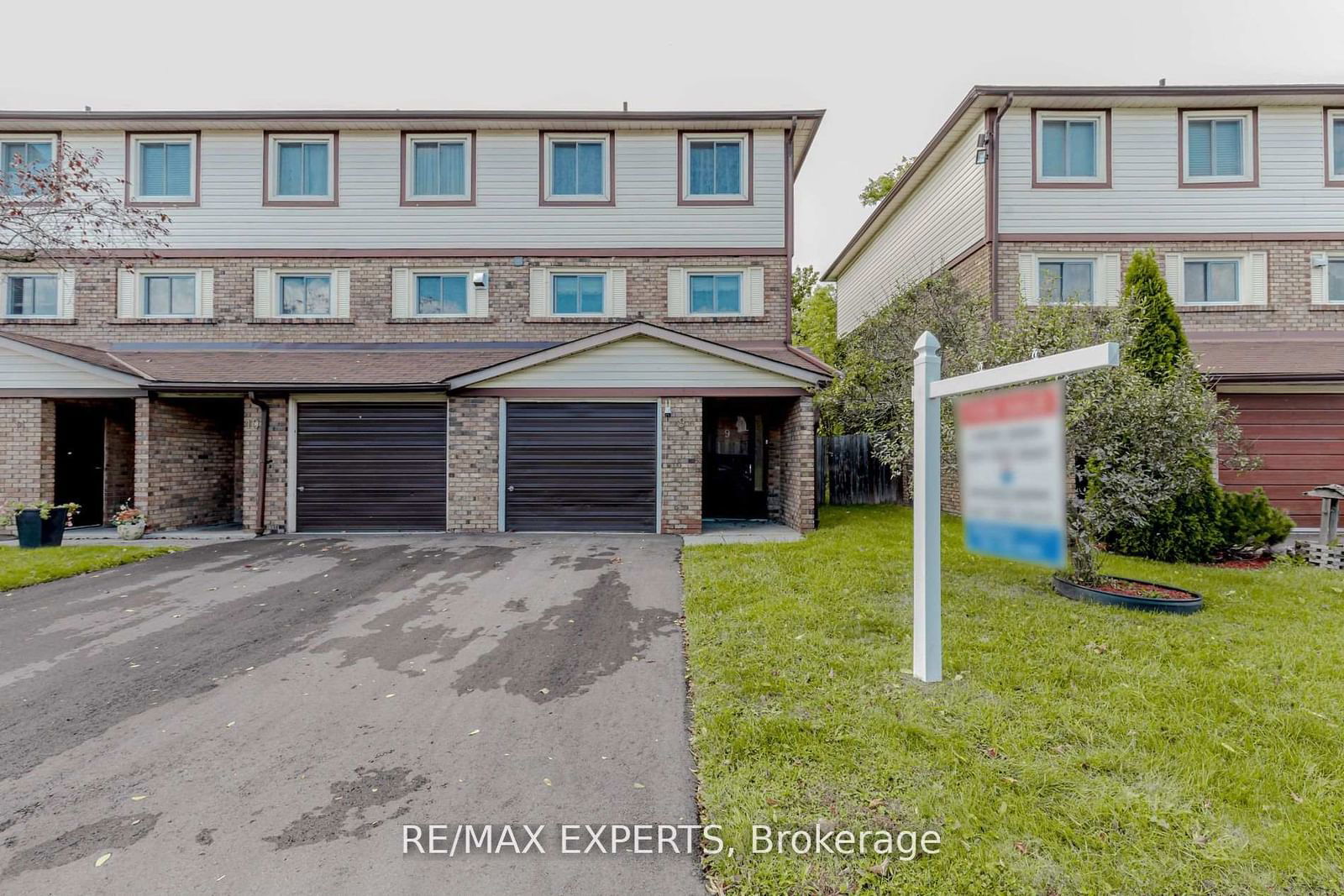 Townhouse leased at 9-34 Bow Valley Drive, Hamilton, Riverdale, L8E 3L4 - MLS: X11912705