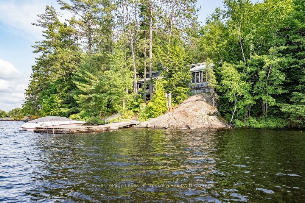 Detached House for sale at 3 Island 15KL N/A, Gravenhurst, Morrison, P0E 1G0 - MLS: X11912819