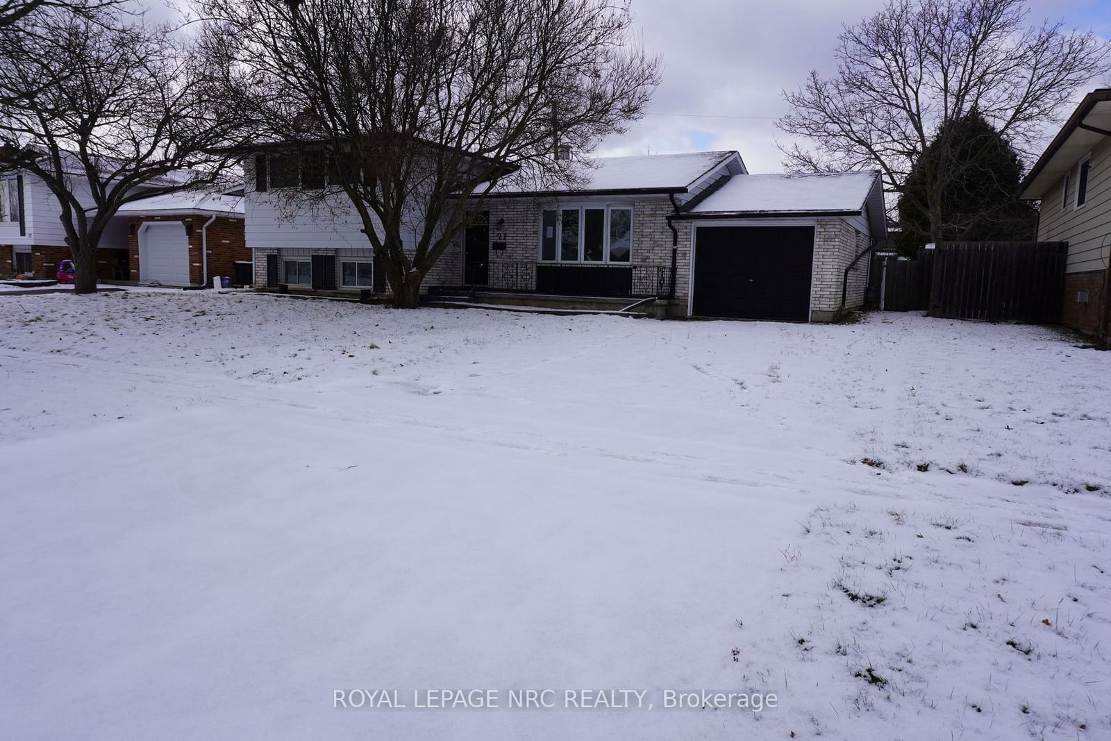 Detached House for sale at 21 Idylwood Road, Welland, N. Welland, L3C 1X2 - MLS: X11912999