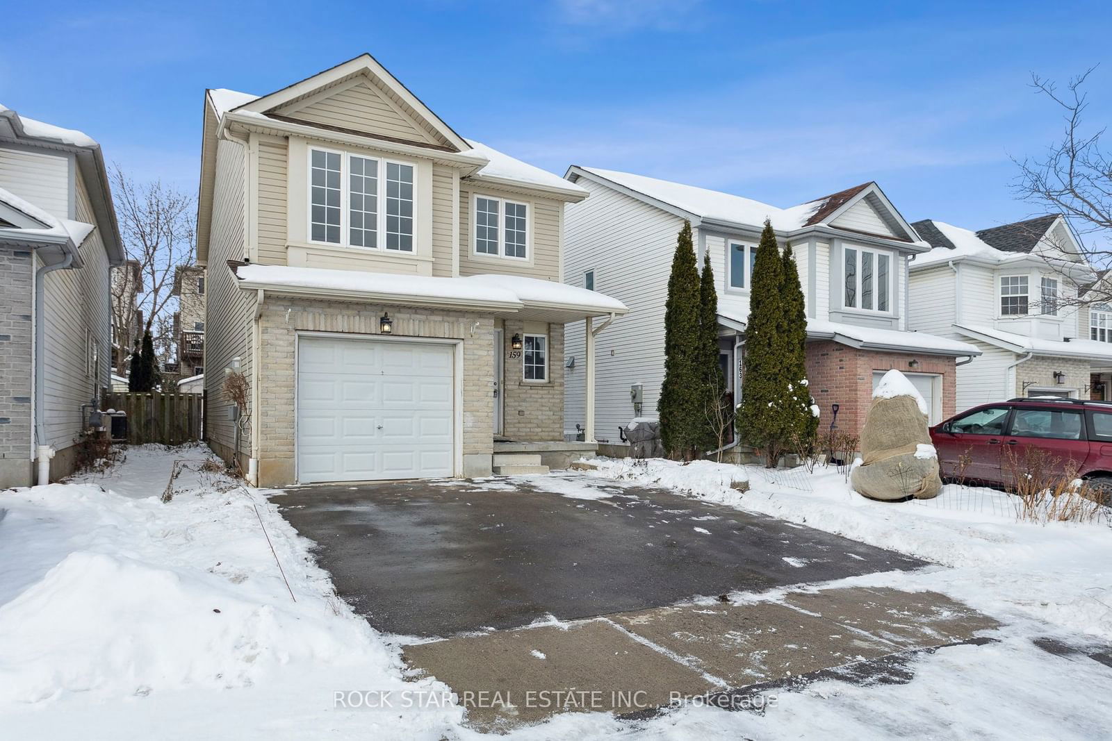 Detached House for lease at 159 Henhoeffer Crescent, Kitchener, N2E 4H2 - MLS: X11913017