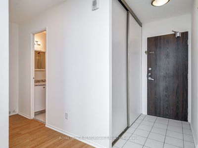 Unit 1805 — 1785 Frobisher Lane, Alta Vista and Area - 3602 - Riverview Park image-0-3