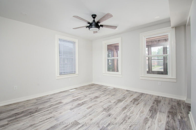 152 Main St W, Shelburne, L0N 1S3 | Image 3