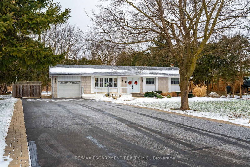 home for sale on 802 Millgrove Sideroad