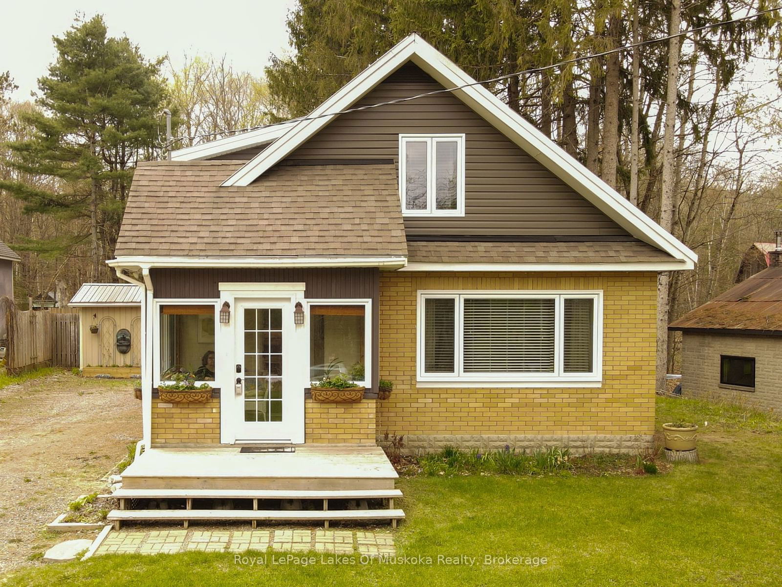 Detached House sold at 433 North Mary Lake Road, Huntsville, Brunel, P1H 1R9 - MLS: X11913788