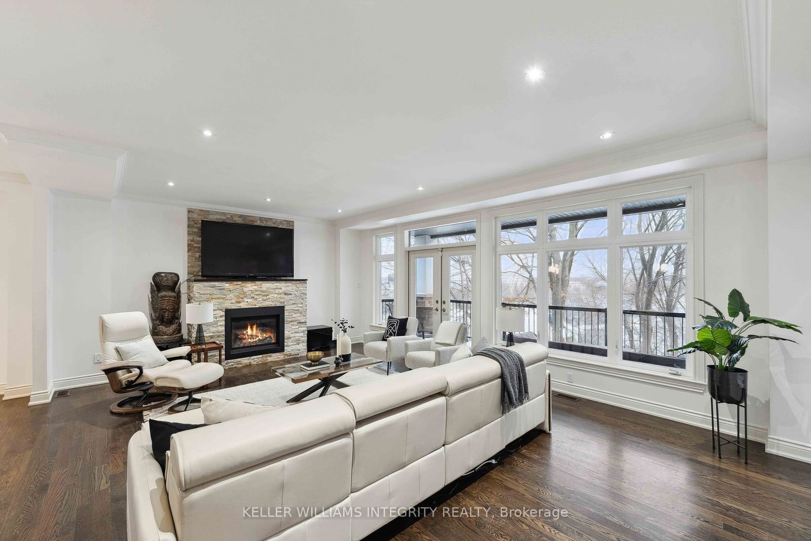 Detached House sold at 612 Besserer Street, Ottawa, Sandy Hill, K1N 6C9 - MLS: X11913979