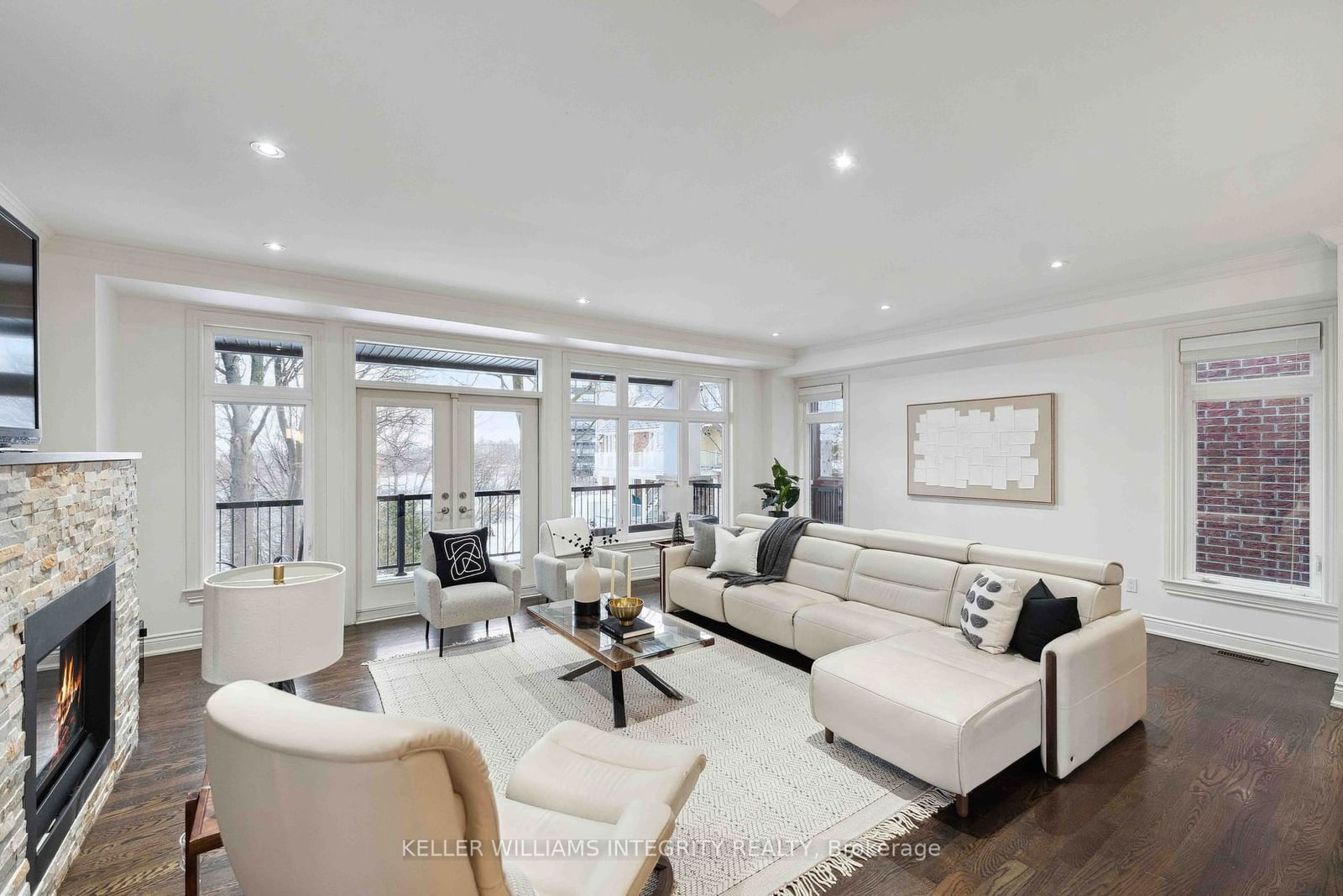 Detached House sold at 612 Besserer Street, Ottawa, Sandy Hill, K1N 6C9 - MLS: X11913979