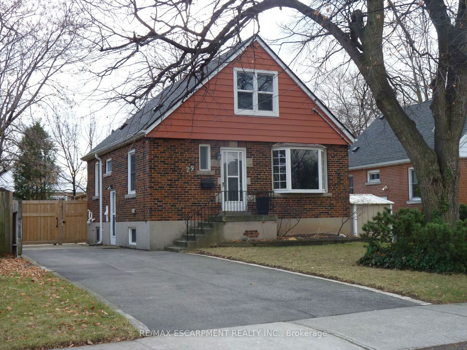 Detached House leased at Lower-29 East 41st Street, Hamilton, Sunninghill, L8T 2Z4 - MLS: X11914099