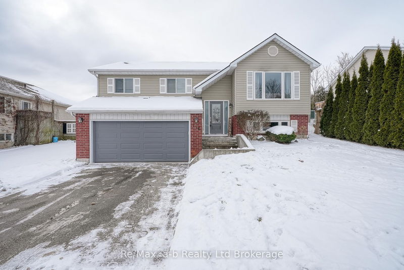 home for sale on 176 Clarence Avenue