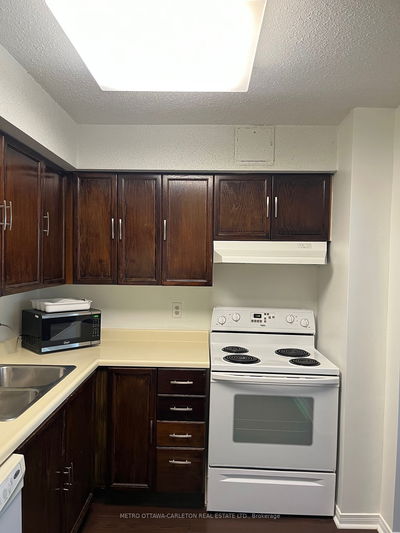 Unit 202 — 1500 Riverside Dr, Alta Vista and Area - 3602 - Riverview Park image-0-4