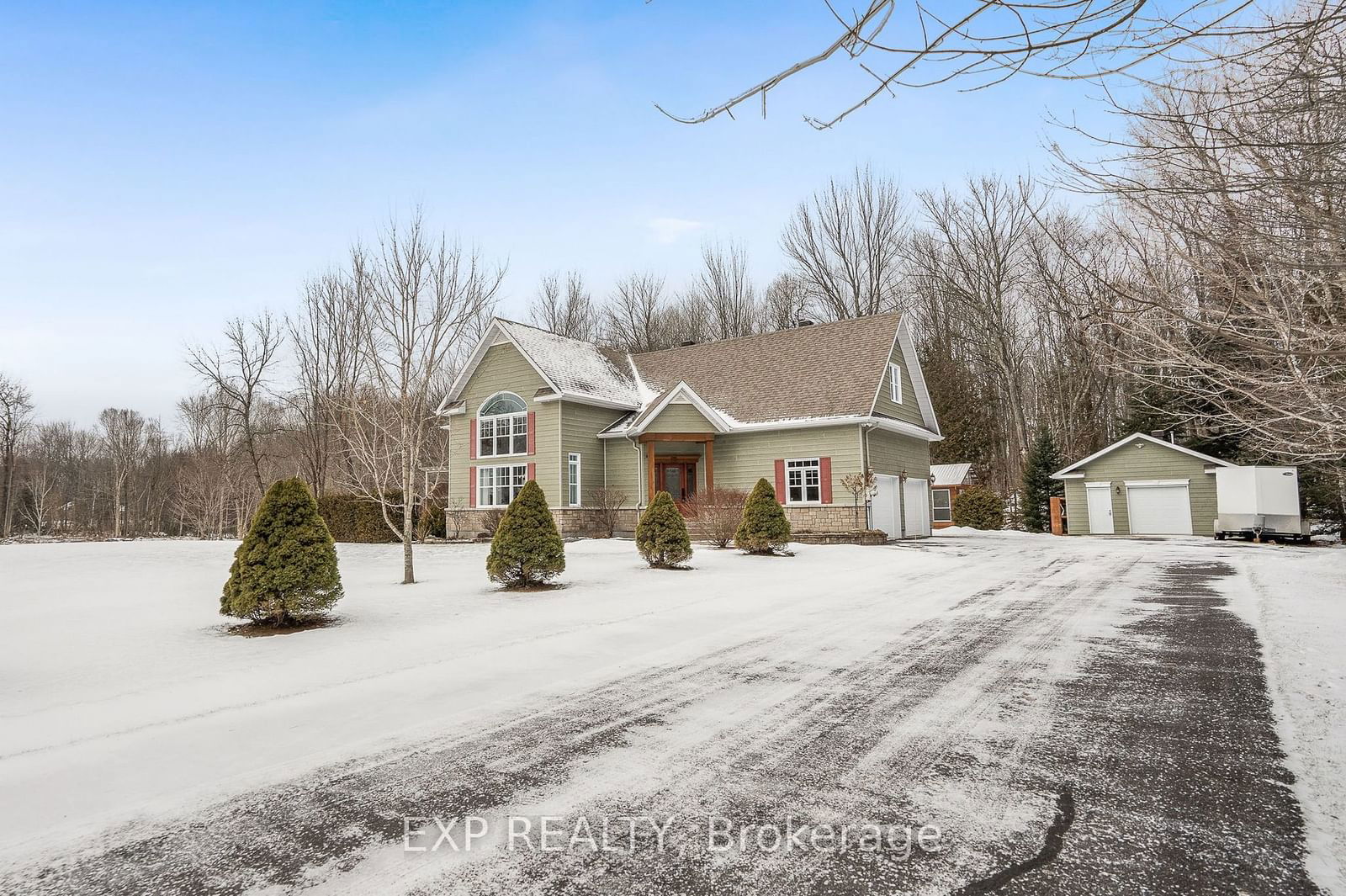 Building at 701 Fox Run Road, Champlain, Champlain Twp