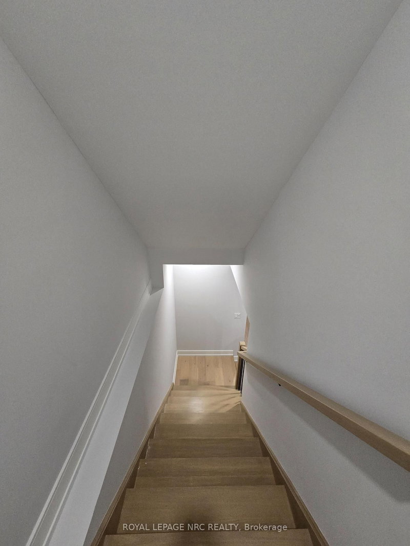 Lower - 7392 Splendour Dr, Niagara Falls, L2H 3V8 | Image 3