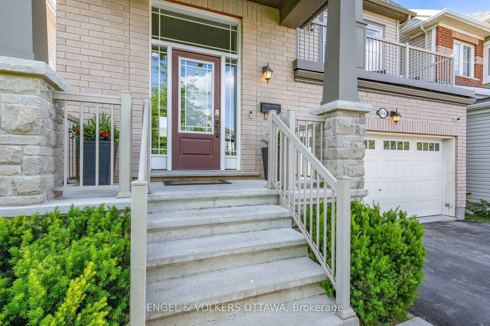 Detached House for sale at 654 Dundonald Drive, Ottawa, Barrhaven - Half Moon Bay, K2J 6C6 - MLS: X11914687