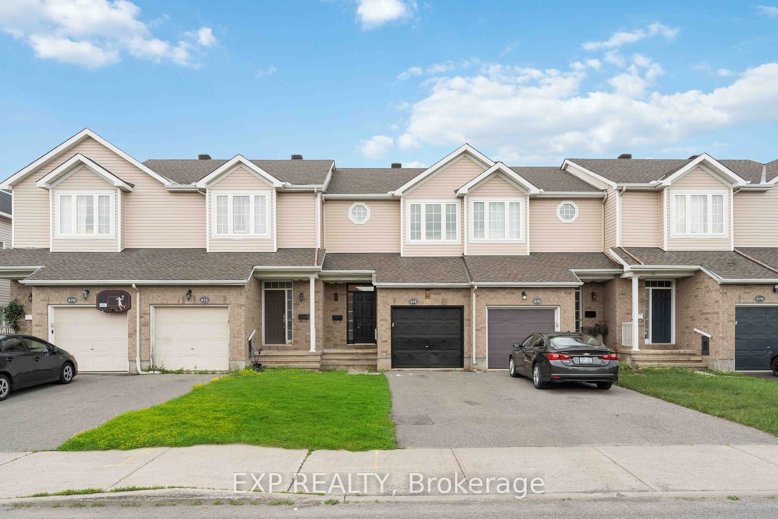 Townhouse for sale at 474 Claridge Drive, Barrhaven, 7706 - Barrhaven - Longfields, K2J 5H6 - MLS: X11914694