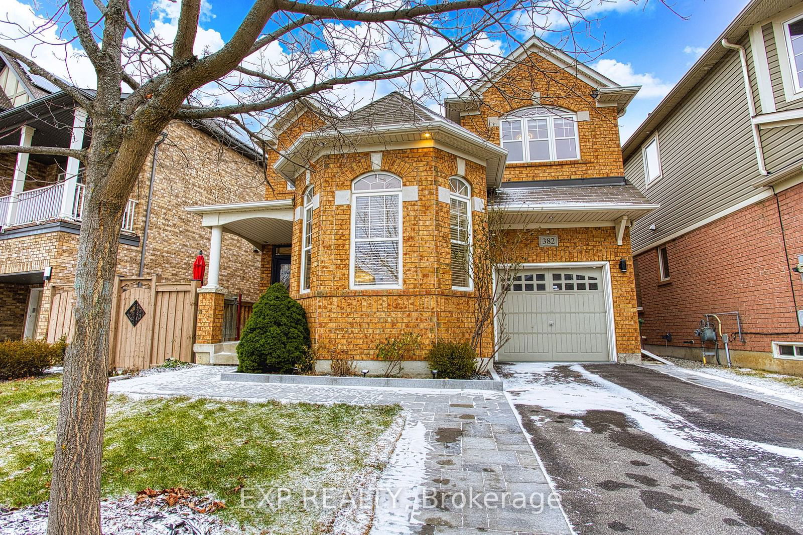 Detached House for sale at 382 Montreal Circle, Hamilton, Winona Park, L8E 0C7 - MLS: X11914895